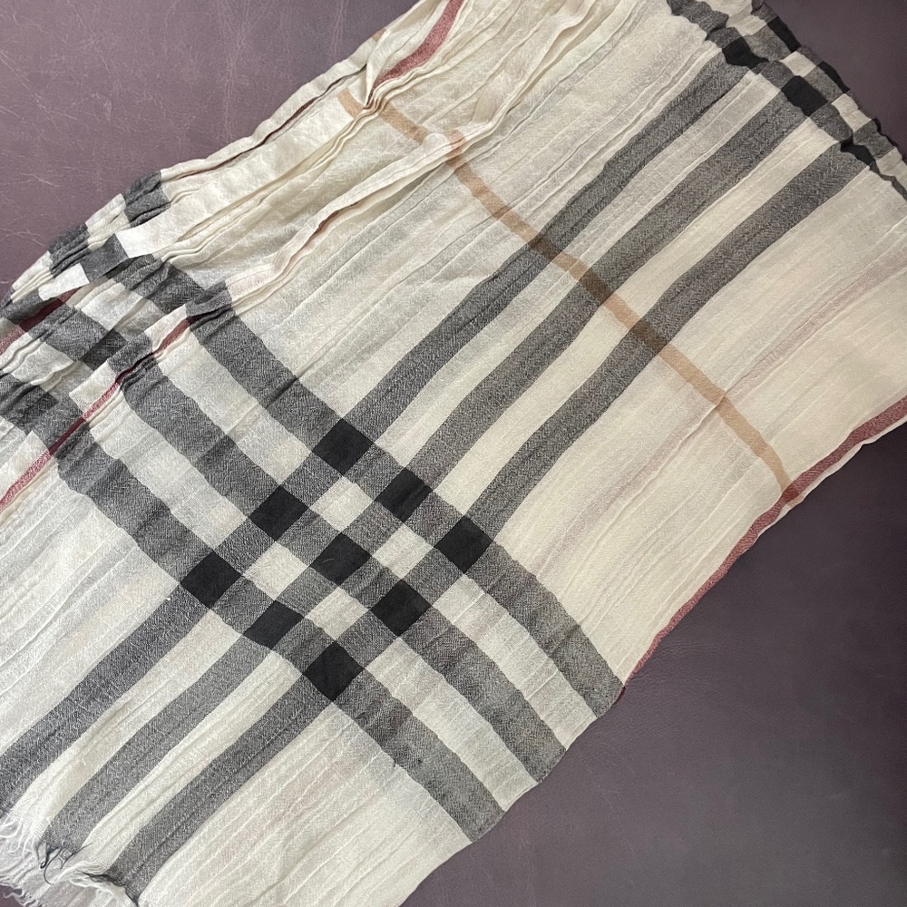 Burberry Lightweight Scarf